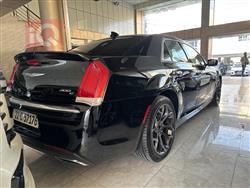 کرایسلەر 300